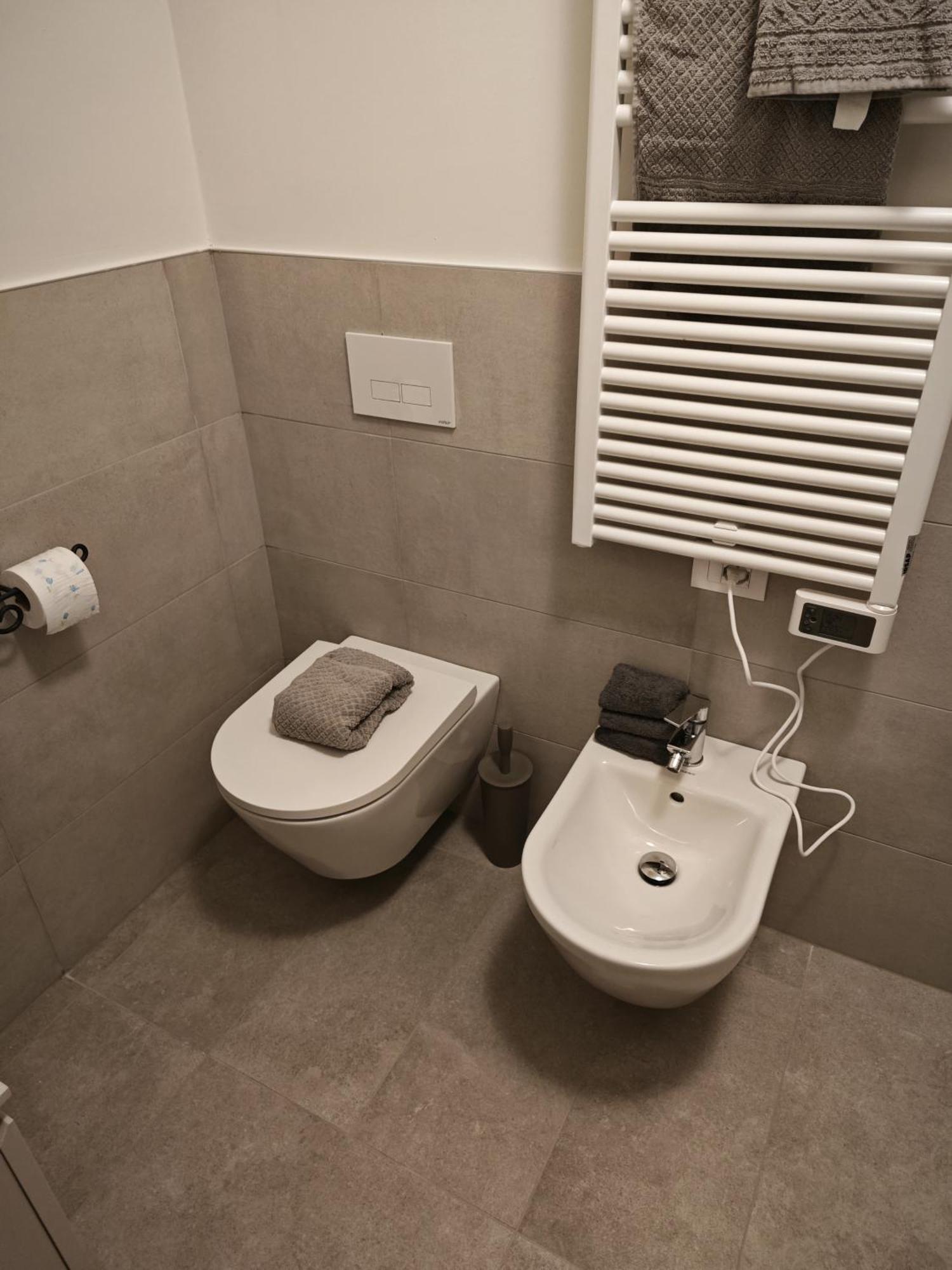 Miriam Apartment แบร์กาโม ภายนอก รูปภาพ