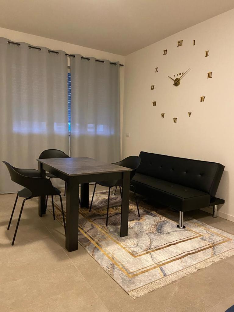 Miriam Apartment แบร์กาโม ภายนอก รูปภาพ